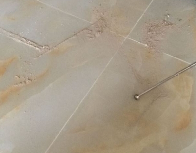 新建瓷砖空鼓维修公司分享粘合剂选择不当在瓷砖铺贴过程中可能导致以下问题